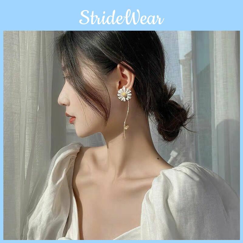 Nature Inspired Daisy Alloy Earrings With Unique Asymmetric Design For Women
