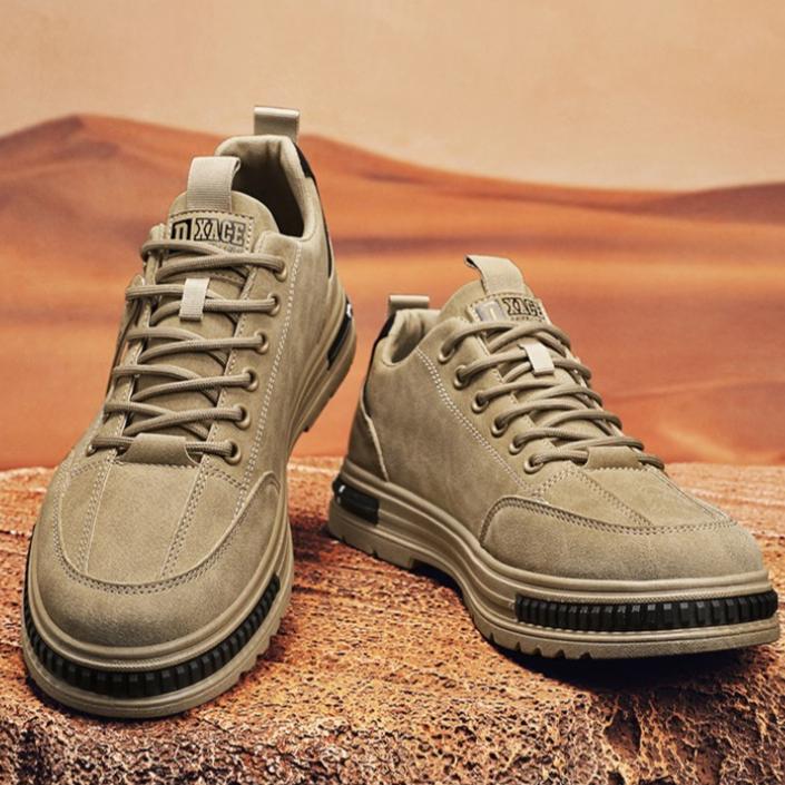 High Quality New Men Shoes Non Slip Wear-resistant Sneakers Men Soft Sole Comfortable Platform Shoes for Men Zapatos De Hombre