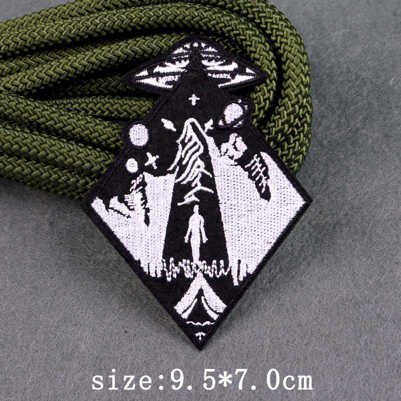 Heart Landscape Patch Iron On Patches For Clothing Wilderness Outdoor Embroidery Patches For Clothes Adventure Patch Stickers