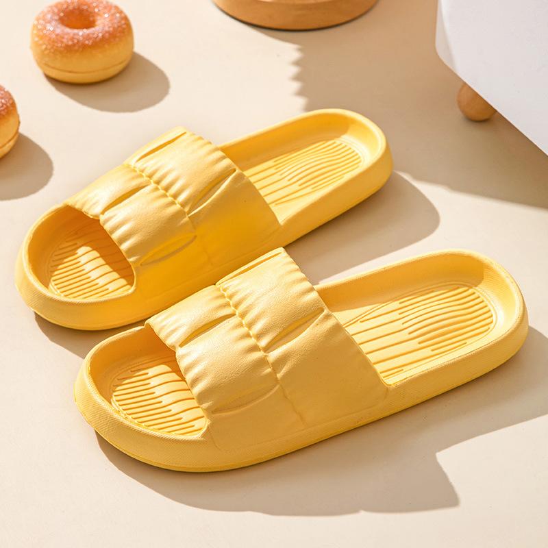 

Крутые тапочки мужские домашние для ванной комнаты нескользящие и не вызывающие запаха ног для лета в помещении для ванной женские 38/39 (suitable for usual 37-38)