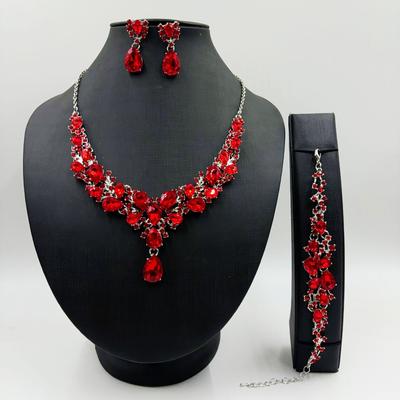 Hanger Druppel Kristal Bruid Volle Diamant Accessoires Ketting Oorbellen Bruidsjurk Drie Delig Set