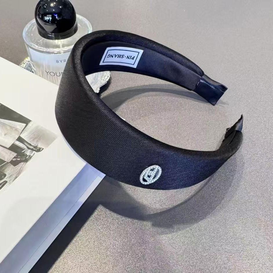 2025 Women's Korean Retro Red Headband: Spring/Summer High Crown Hair Pressing & Face Washing Style.