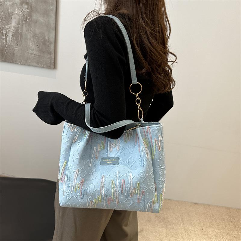 Summer Casual Light and Lazy Style  Large Capacity Women's Bag  Fashionable Travel One-shoulder Hand-held Crossbody Bag
