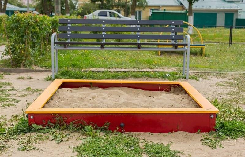 Approved Sandpit 150x150 Red