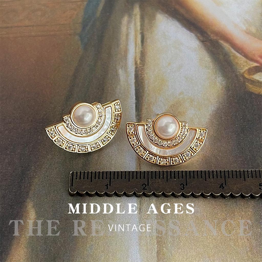 Fritillary zircon stud earrings French court style earrings geometric fan retro earrings