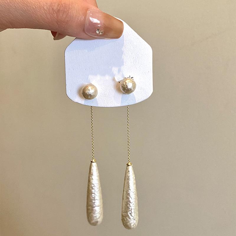 Silver Needle Luxury Zircon Flower & Butterfly Pearl Earrings - High-End French Retro Autumn/Winter Style