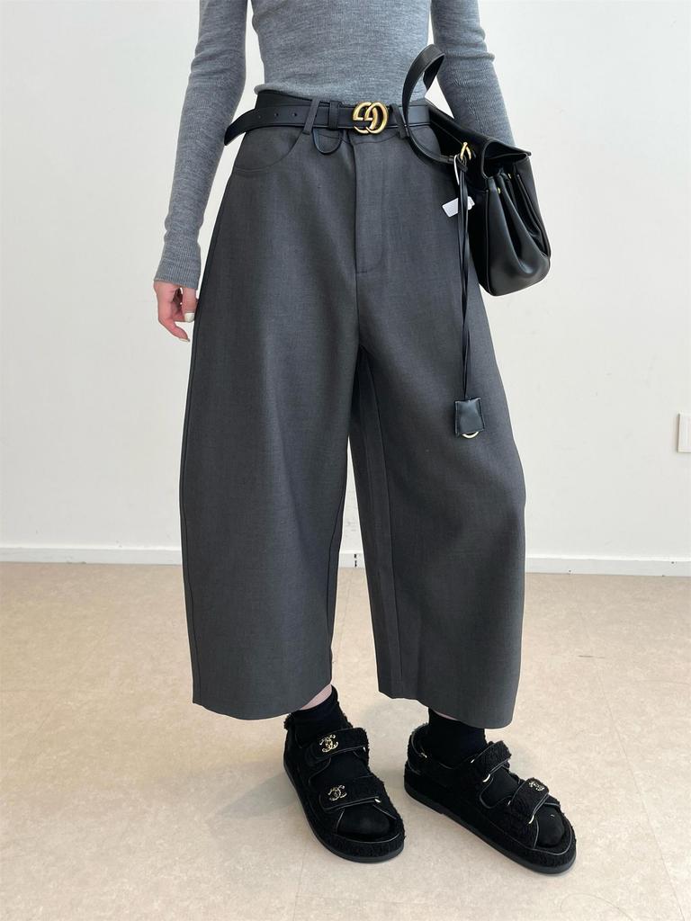 Nan Yu's Autumn Fashion: High-Waisted Scimitar Arc Draped Nine-Point Pants for Women