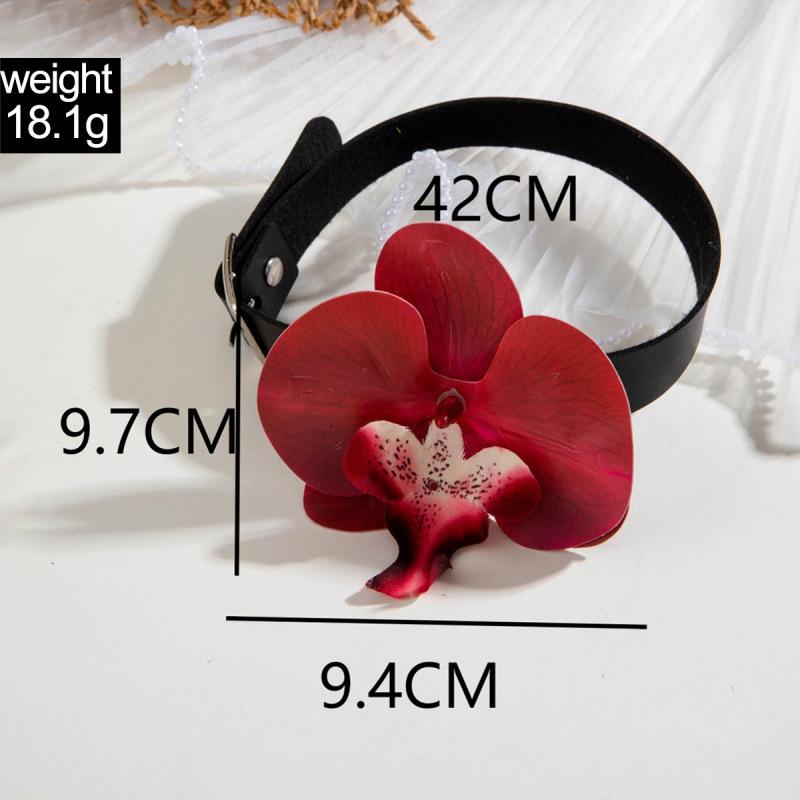 Party short feather collar temperament elegant three-dimensional white flower necklace necklace necklace women