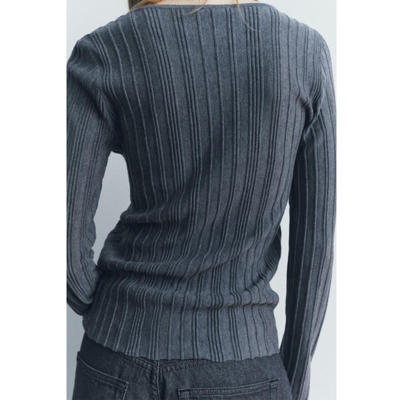 24 Fall and Winter New Women's Clothing Fashion Wind Slit Knitted Rib V Neck Long Sleeves Bottoming Shirt T-shirt 8779464