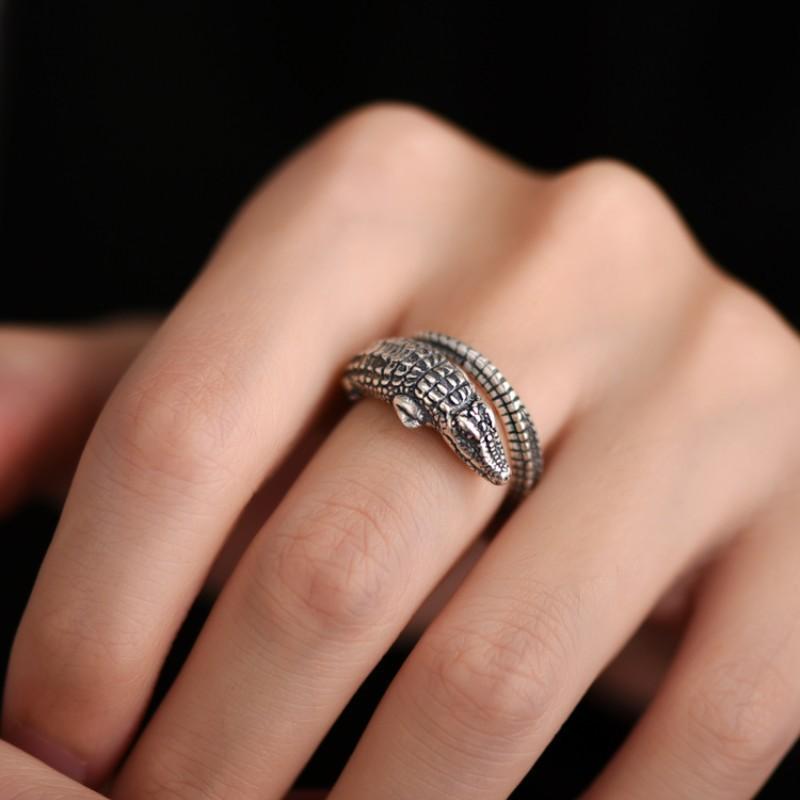 New Creative Retro Cute Animal CopperJewelry Personality Crocodile Exquisite Evil Fish Opening Rings R034