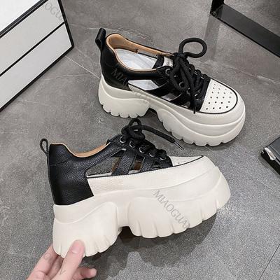 Nouvelles Chaussures d'Été pour Femmes Semelle Épaisse Respirantes Creuses Baskets Basse à Lacets Dames Bloc de Couleur Mode Sandale
