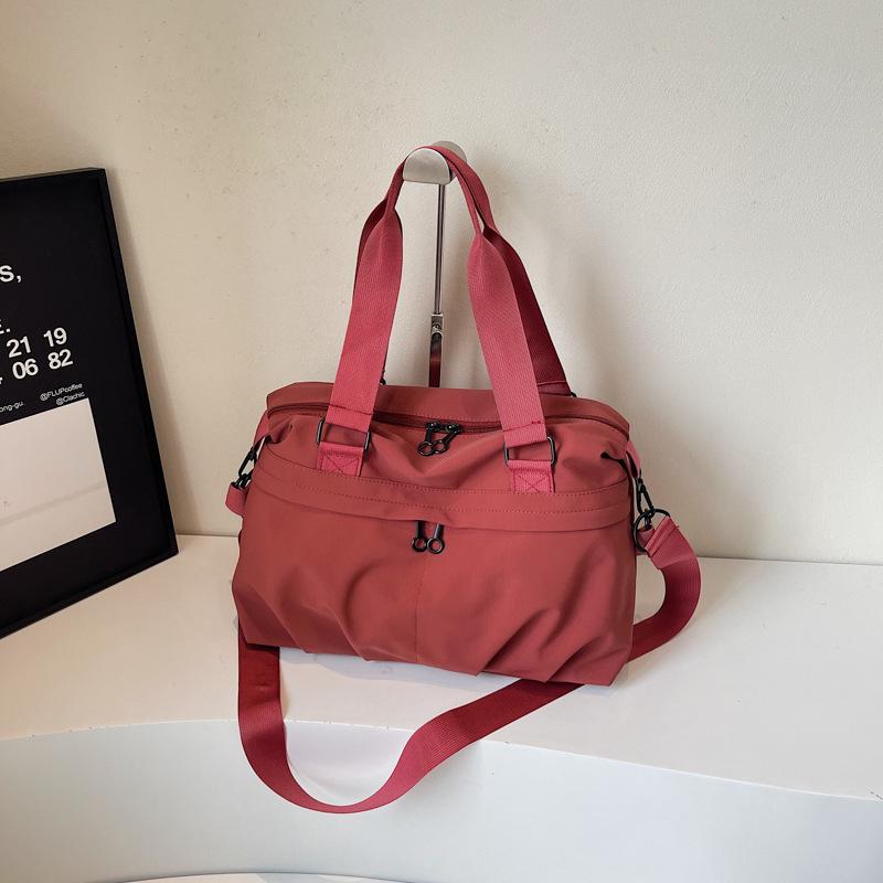Leisure sports large-capacity handbag 2025 new Korean version fashion foreign style shoulder bag simple travel messenger bag