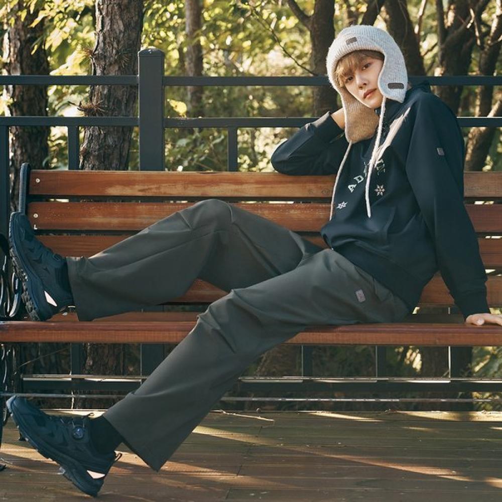 Шерстяная шапка-ушанка BBC Earth Светло-серая  Носил Ким Кюбин FRE