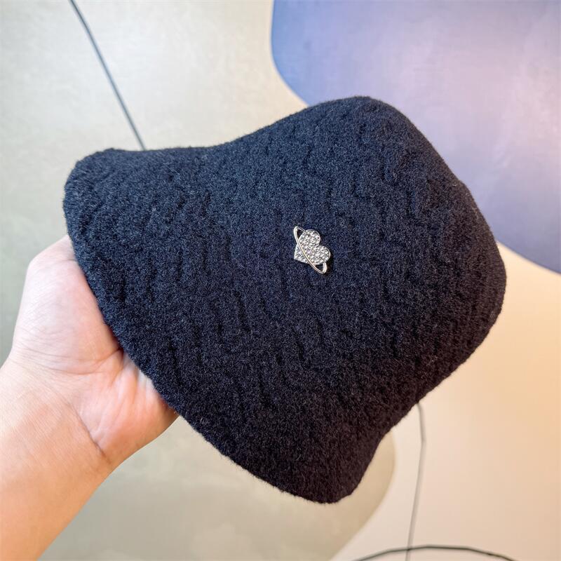 

New Autumn and Winter Warm Lazy Wind Wool Hat Women s Ear Protection Knitted Pullover Hat Fashionable and Cute Adjustable чорний
