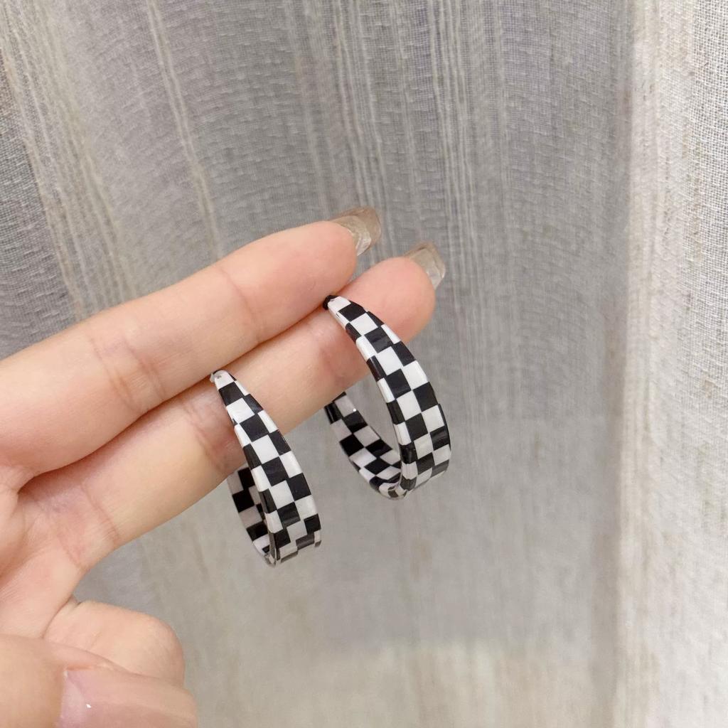 Exaggerated Large Circle Black White Checkered C-shaped Drop Earrings for Women Acetic Acid Resin Geometric Zircon Gift
