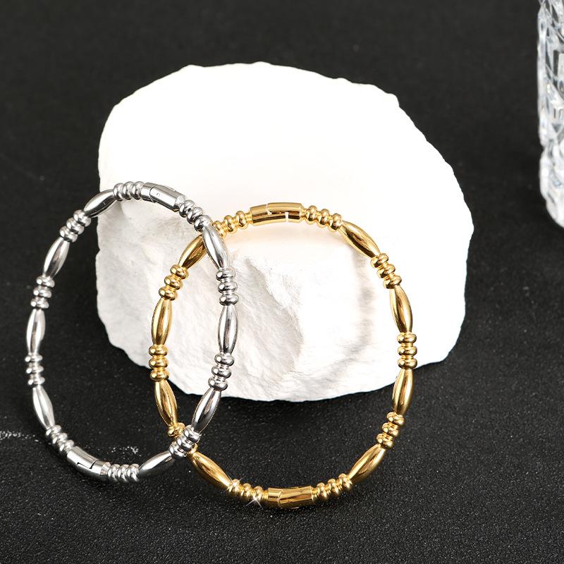 Luxury Titanium Steel Starry Bracelet Women Tarnish Free Electroplated Stainless Steel Bangle INS Fashion Jewelry