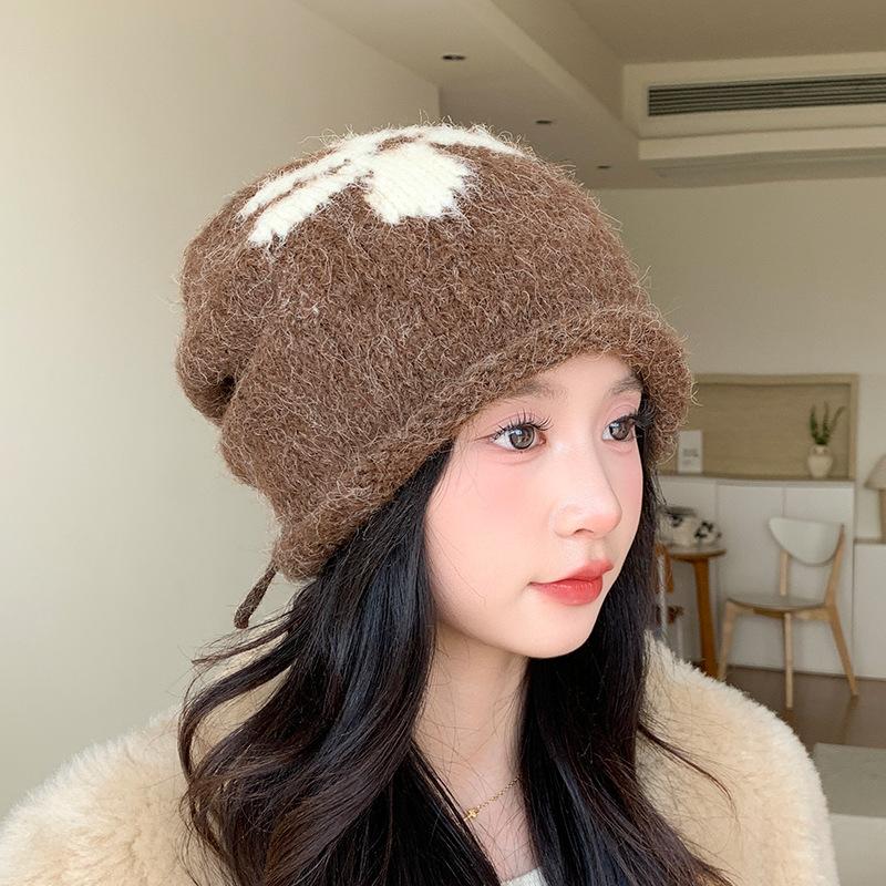 

Новая осенне-зимняя шерстяная шапка с цветком для женщин, универсальная, теплая, с защитой ушей, шапка-бини, для большой головы и маленького лица, вязаная шапочка-носок M（56-58cm）