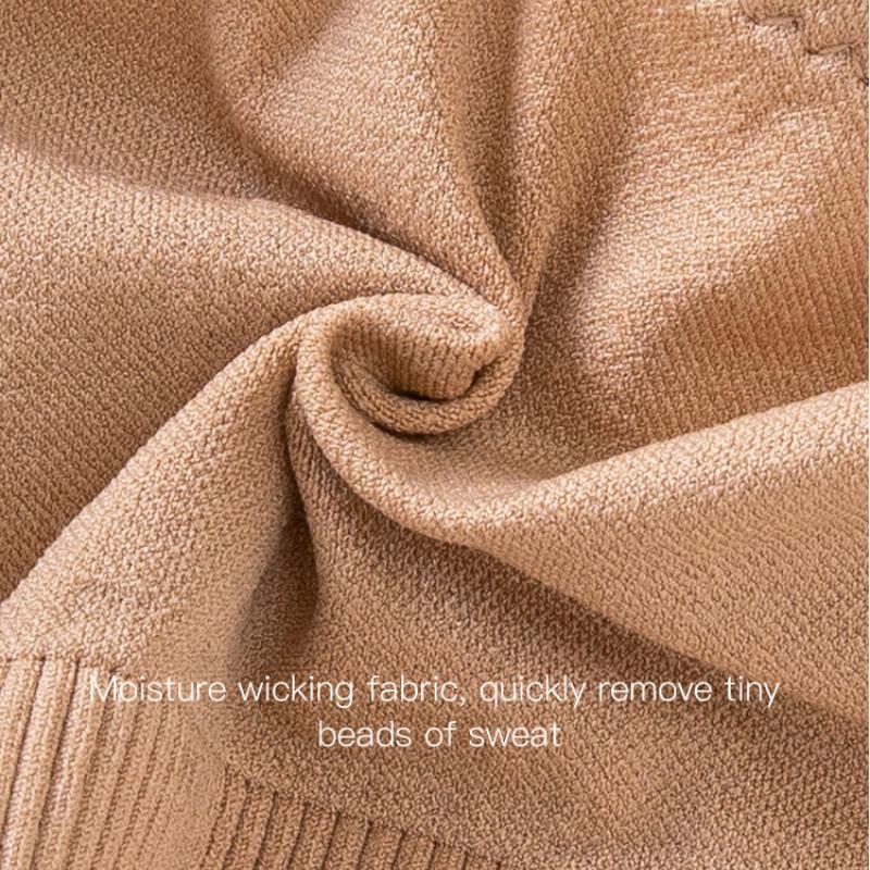 Dámský top s obepnutím hrudníku ve větších velikostech, spodní prádlo typu boob tube, krásná záda a odhalená ramena, dámské intimní prádlo