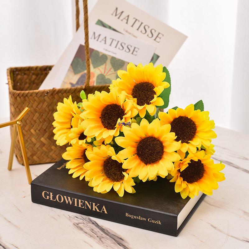 Mini Sunflower Artificial Flower Arrangement for Living Room or Dining Table Decoration