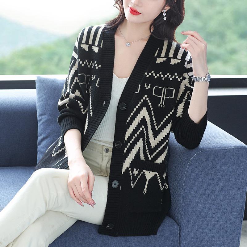 Autumn New Knitted Cardigan Women's New Loose Autumn Top Large Size V-neck Sweater Jacket