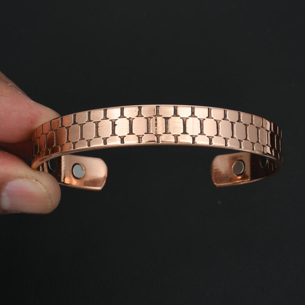 Magnetisches Kupfer Offenes Manschettenarmband für Damen & Herren Verstellbar Vintage Geometrisches Muster Armreif Eleganter Tägliches Trage Schmuck