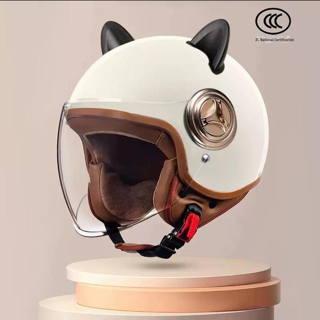 "Universal Retro Gray Motorcycle Helmet, 3C Certified for All Seasons"