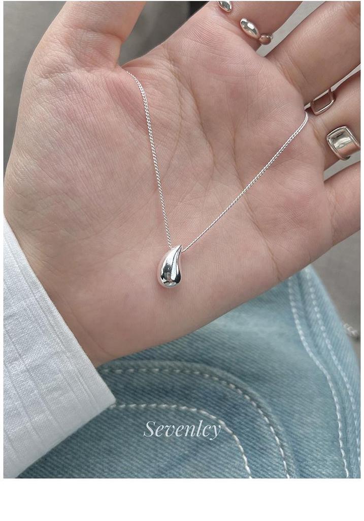 Women's Trendy Water Drop Pendant Necklace - Versatile, Fashionable, and Creative Clavicle Chain