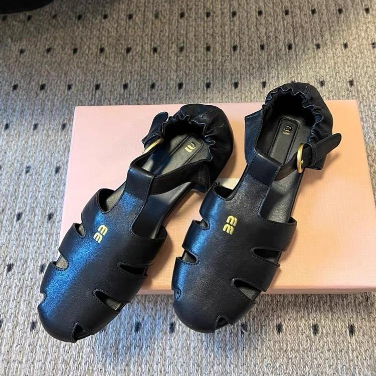 Baotou Roman sandals women's high new retro hollow versatile leather flat-bottomed casual pig cage shoes