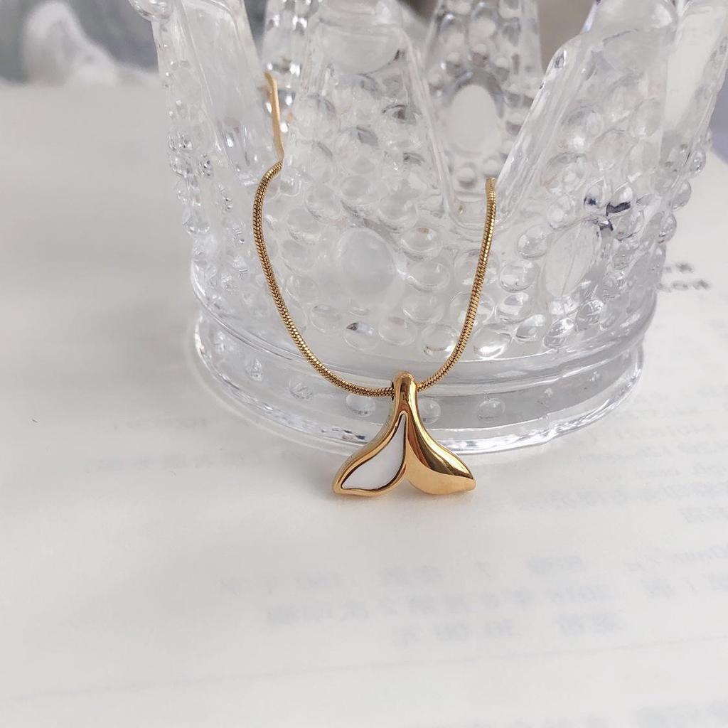 Fashion Seashell Mermaid Necklace: French Retro Titanium Steel with 18K Gold Plated Clavicle Chain