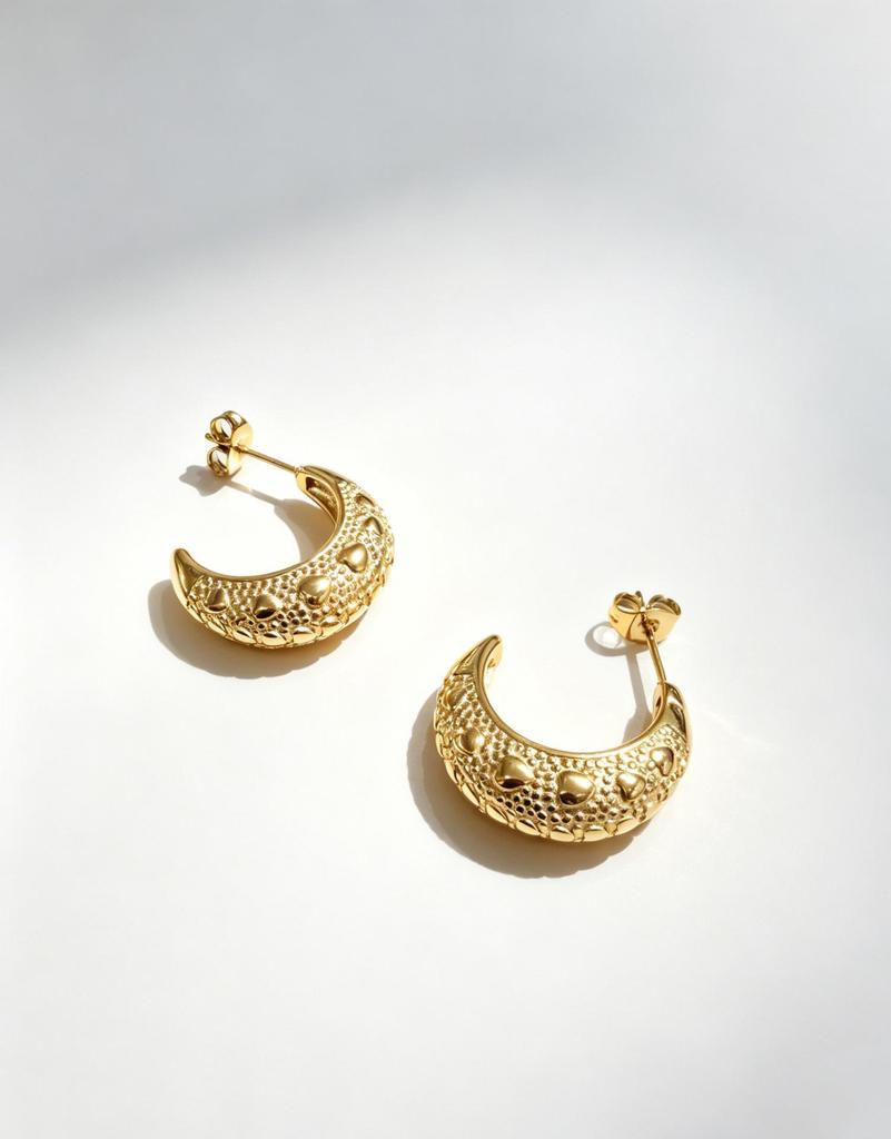 Retro Textured Heart Crescent Moon Earrings - Versatile C-Shaped Design for Women