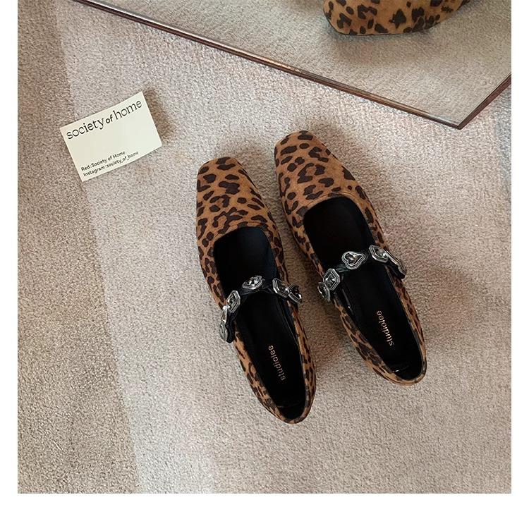 

Sheepskin version~ Retro single shoes women s niche design temperament square head shallow mouth leopard print Korean diamond belt Mary Jane shoes 34 цветной печати леопарда