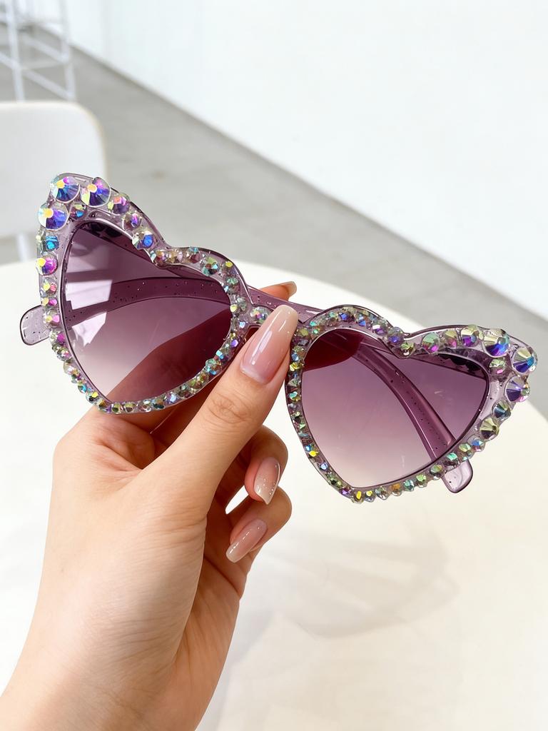 2026 Sparkle Heart Shaped Sunglasses Rhinestone Trim Multiple Color Options Fashion Eyewear For Street Style KJ194