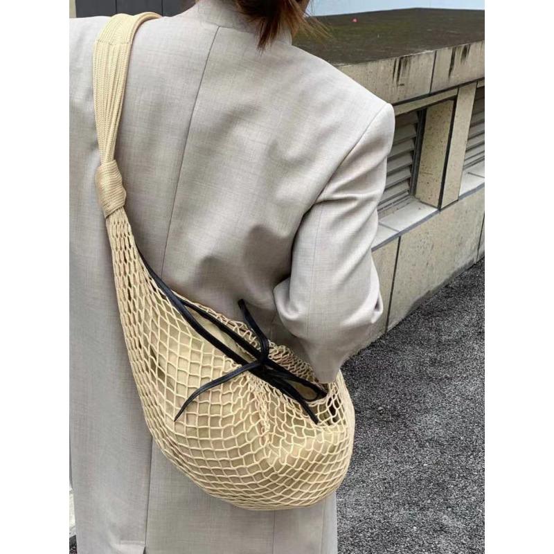 

New beach Internet celebrities with the same fashion versatile contrasting color mesh pocket woven horn design shoulder messenger bag