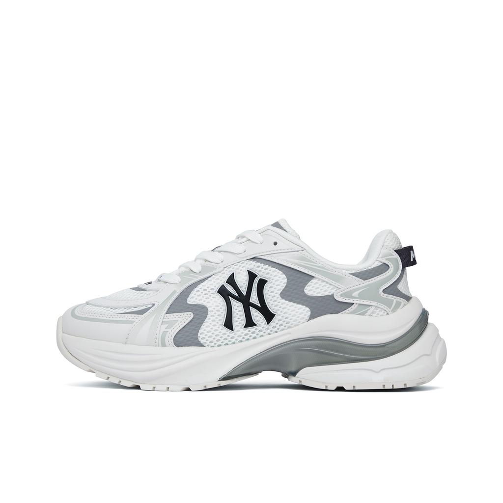 MLB New York Yankees Curve Runner Comfortable Retro Low Top Running Shoes Unisex Sneakers Pioneer-White 3ARNSPL4N-50WHS