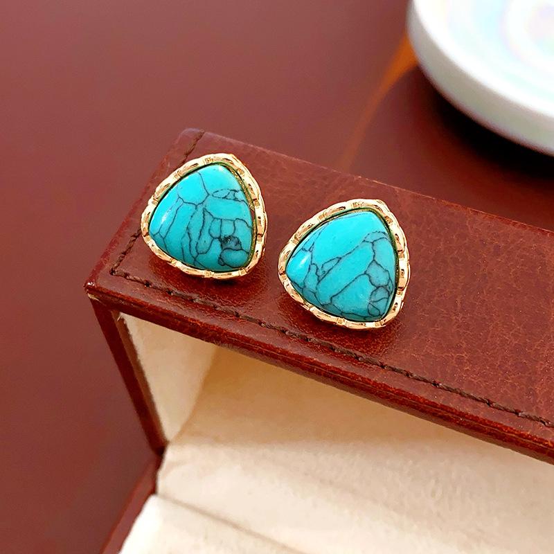 

Bohemian Green Stone Stud Earrings for Women Vintage Geometric Triangle Round Earrings Pendiente Mujer Party Ear Accessories