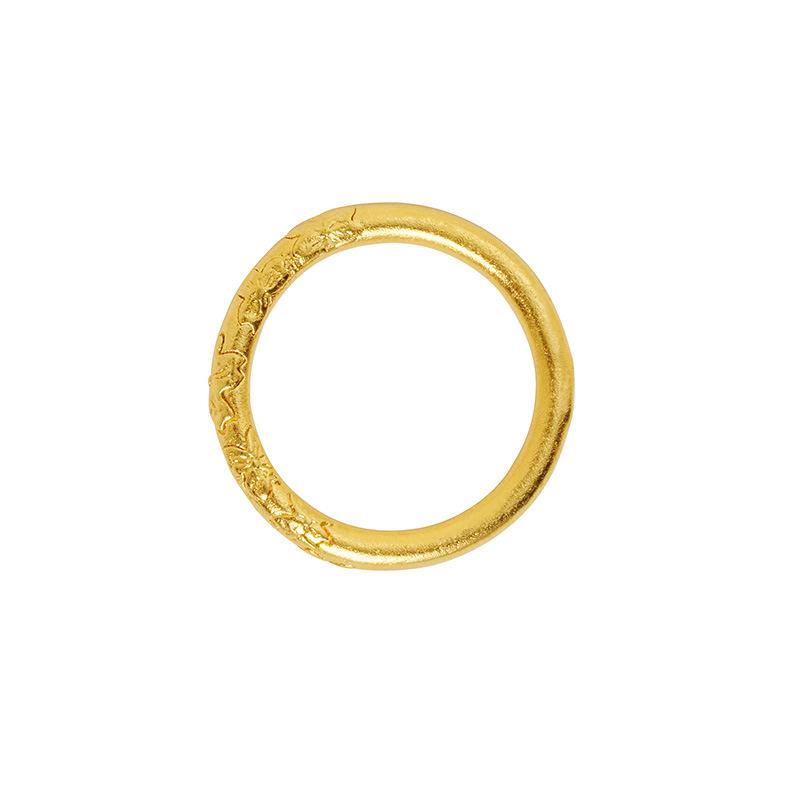 Women's Simple Ring with Plain Ring and Carved Pattern, Elegant and Fashionable