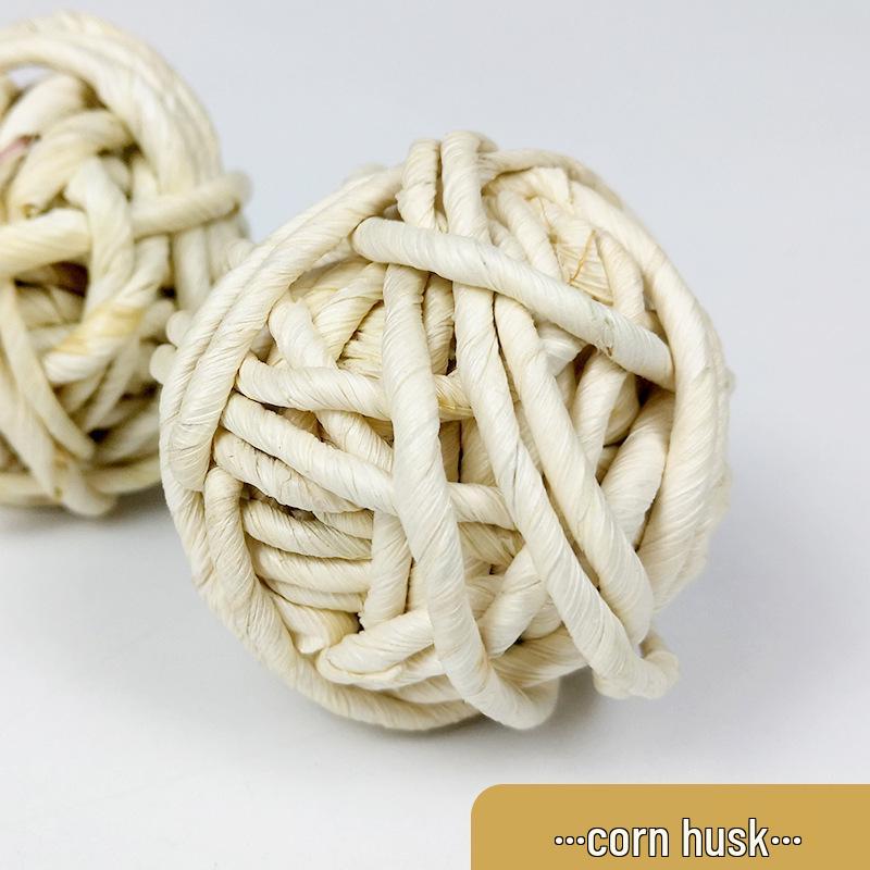Hand-Woven Straw Chew Ball for Small Pets: Alleviates Boredom in Rabbits, Chinchillas & Guinea Pigs