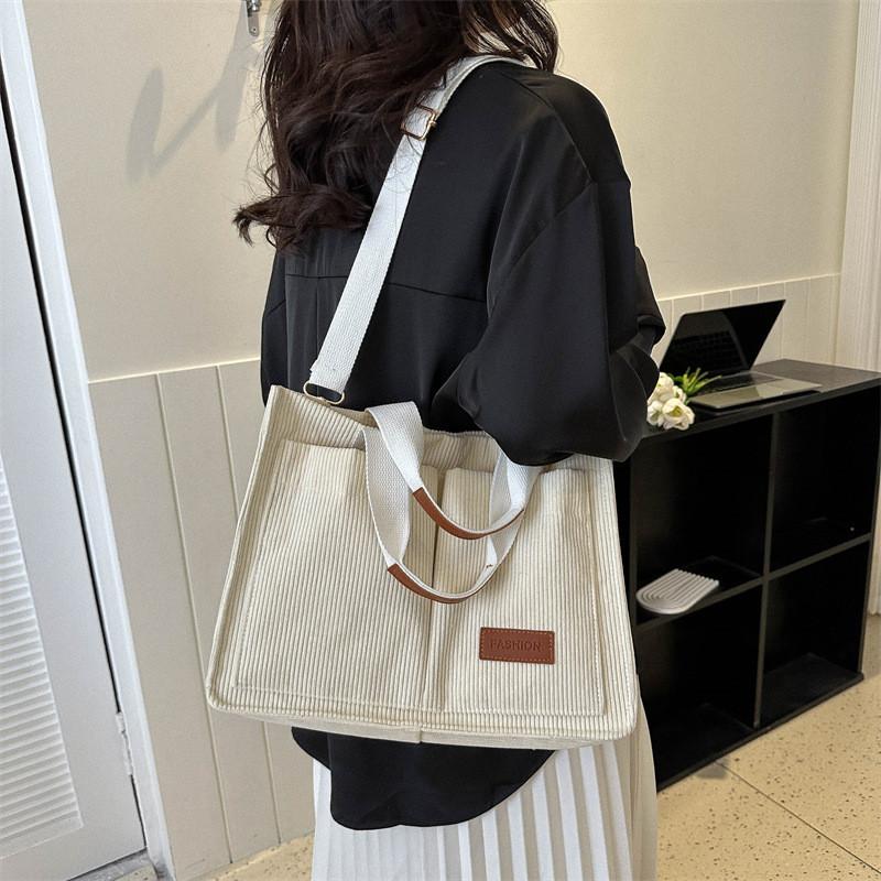 Sac Cabas Tendance en Velours Côtelé pour Commuter 2023 Sac à Bandoulière Mode Style Rue