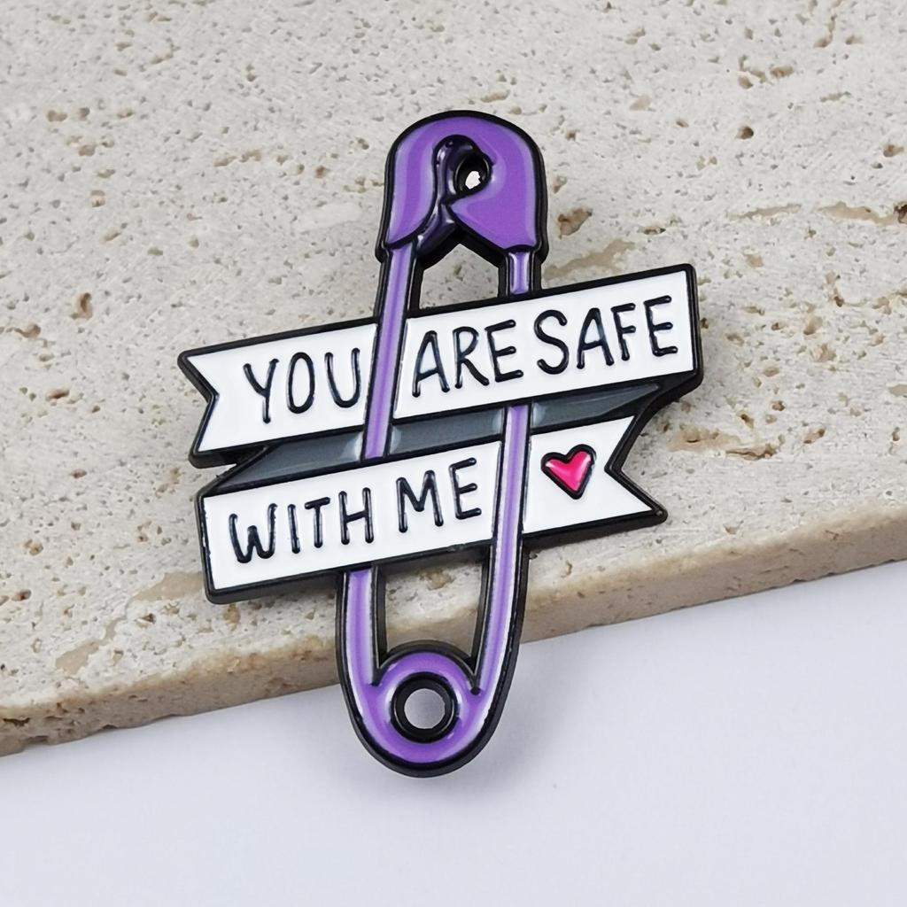 Custom Purple Heart Brooch with English Letters - Versatile Jewelry Accessory