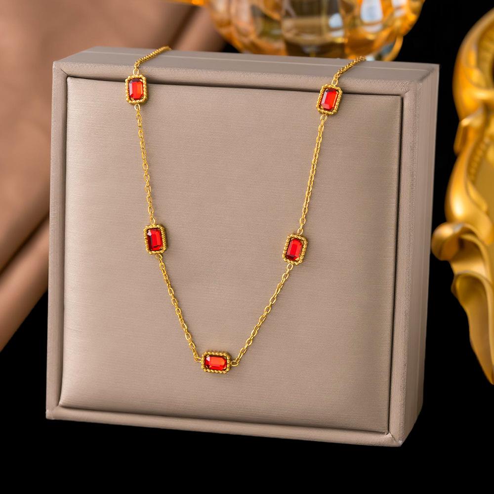French Titanium Steel Heart Choker Necklace And Bracelet Set Sweet Peach Heart Tassel Design Women Jewelry