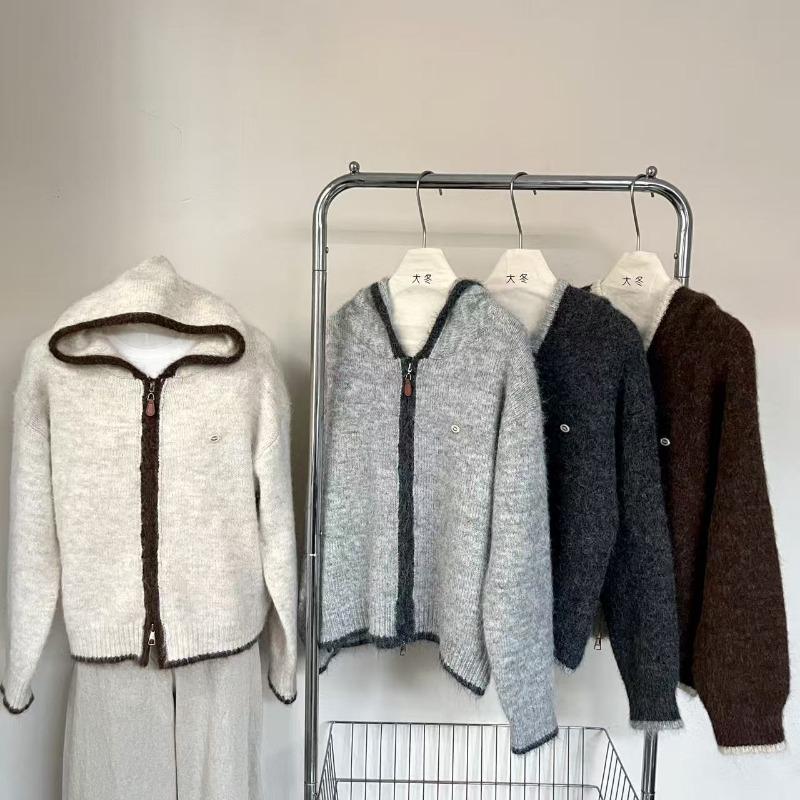 Zipper knitted cardigan women's autumn and winter new loose casual lazy contrasting color hooded sweater jacket women