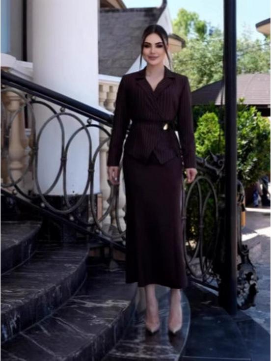 2025 Elegant Summer Two-Piece Set: High-Waisted Slimming Skirt & Jacket