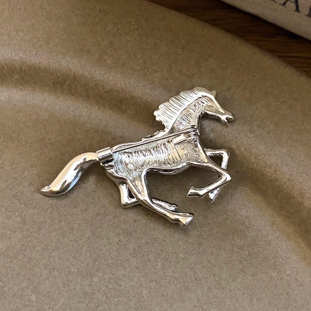 Chinese New Year Metal Horse Brooch Jewelry Accessories Animal Lapel Pins  New Year Gifts