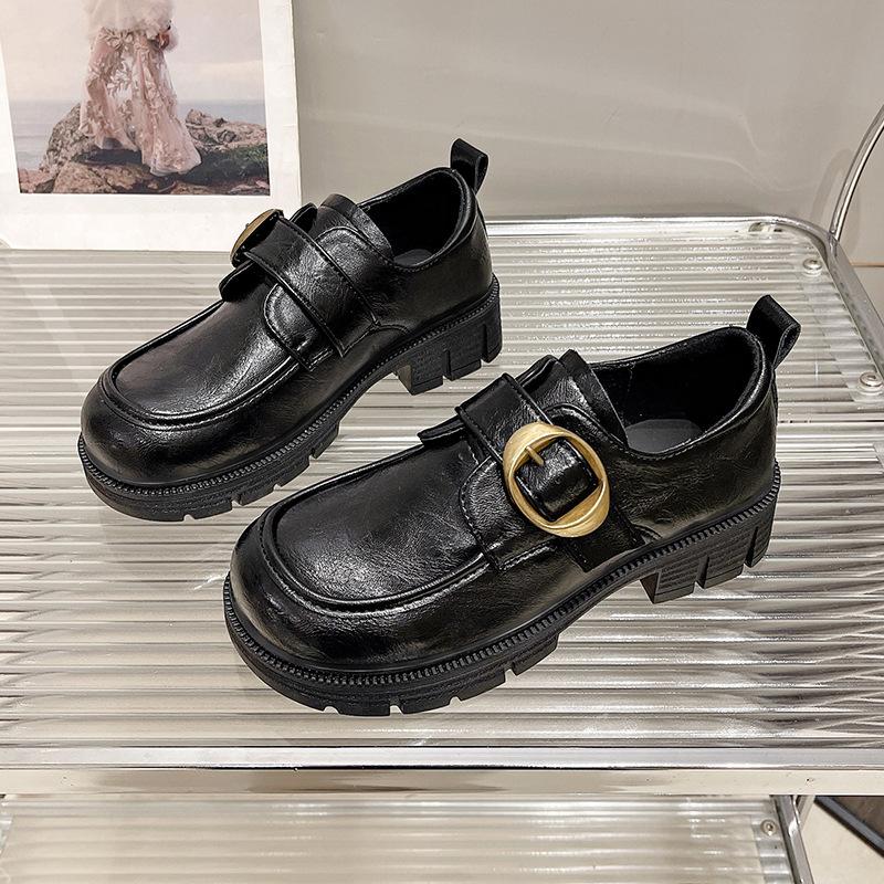 

Faux leather platform small leather shoes women s 2025 new loafers women s British style versatile flat-soled single shoes heightening women s shoes 39 чорний