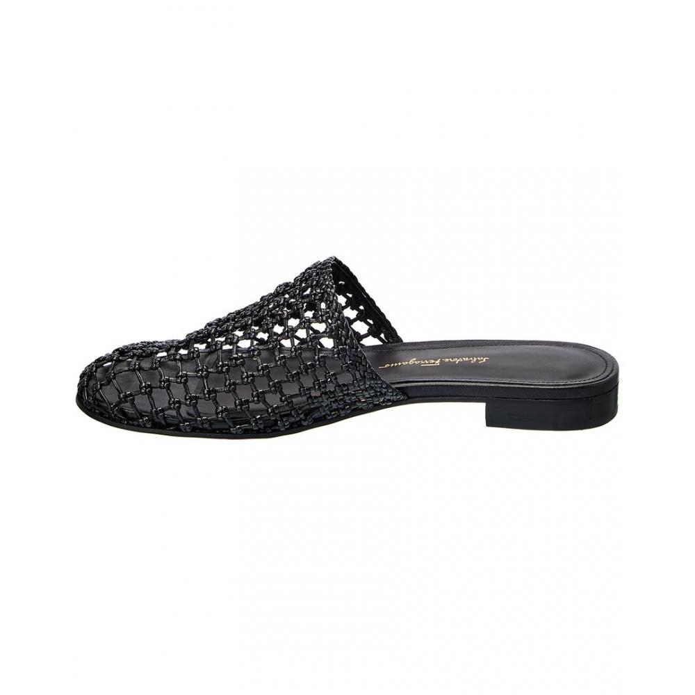 Salvatore Ferragamo Ferragamo Ellas Leather Flat Black