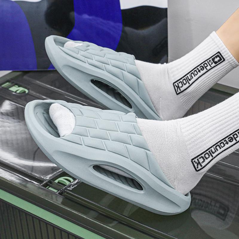 Fashion Couple Slippers Wear-resistant Non-slip Fashion Breathable Trend Versatile Comfortable Waterproof Thick-soled Shoes Summer Main