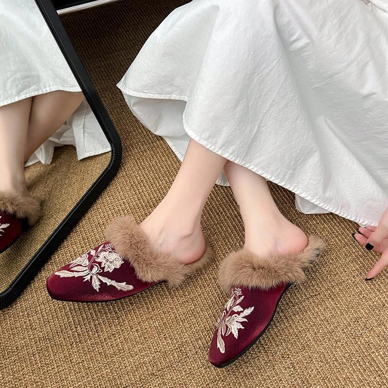 Fashion Women Slippers Winter Warm Plush Lined Women Cotton Slippers Embroidery Flat Mules Shoes Comfortable Pointy Toe Slides Women