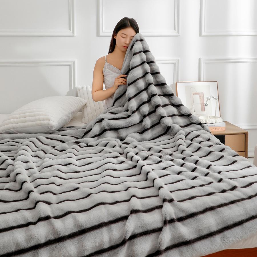 Soft Flannel Throw Blanket Lightweight Warm Bed Blanket For Bedroom Couch