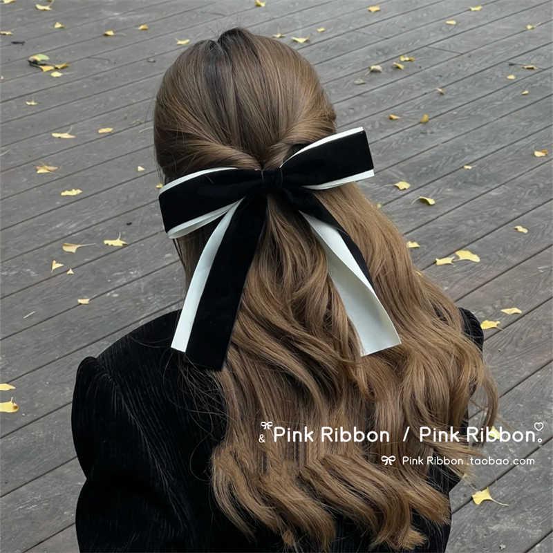 Classic French Ballet Velvet Bow Hair Clip