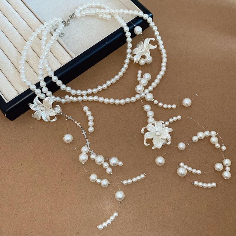 French light luxury flower fringed pearl necklace women's niche design sense long clavicle chain high sense sweater chain women